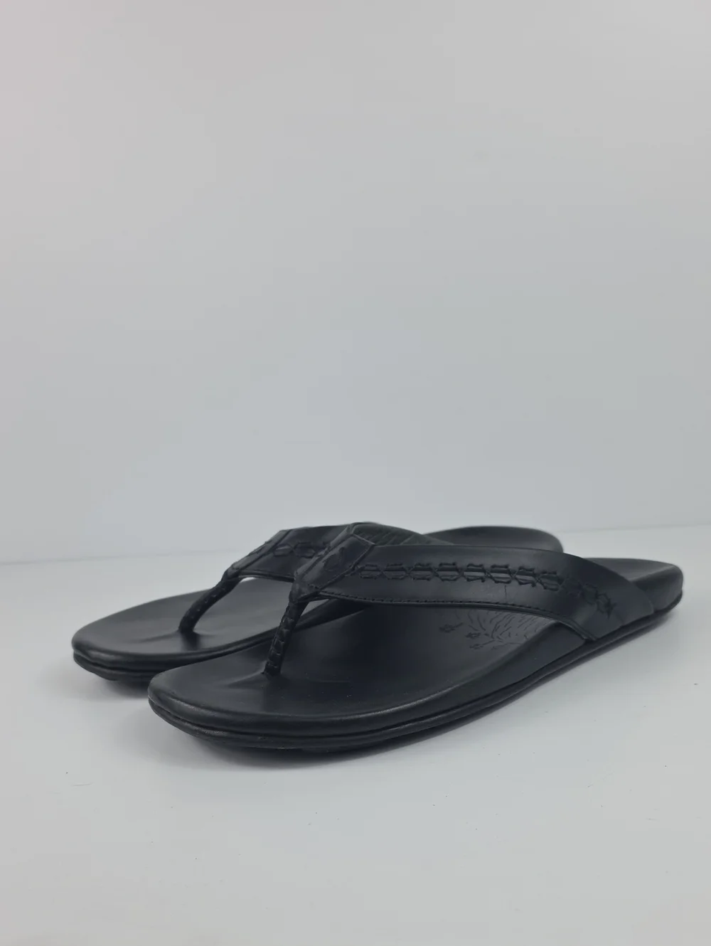 OluKai Honoli'i Black Leather Men's Sandals Size 12